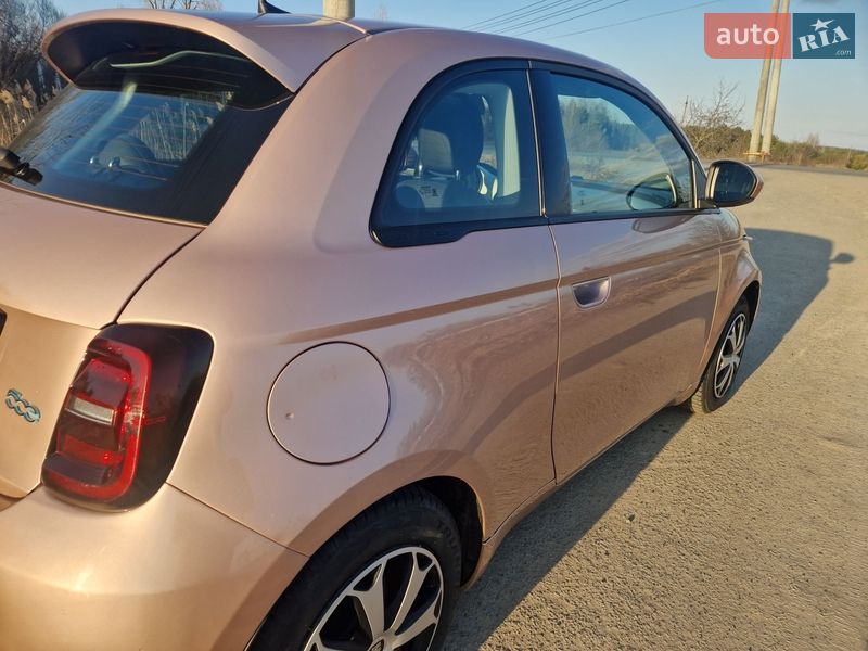 Хэтчбек Fiat 500e 2021 в Бородянке