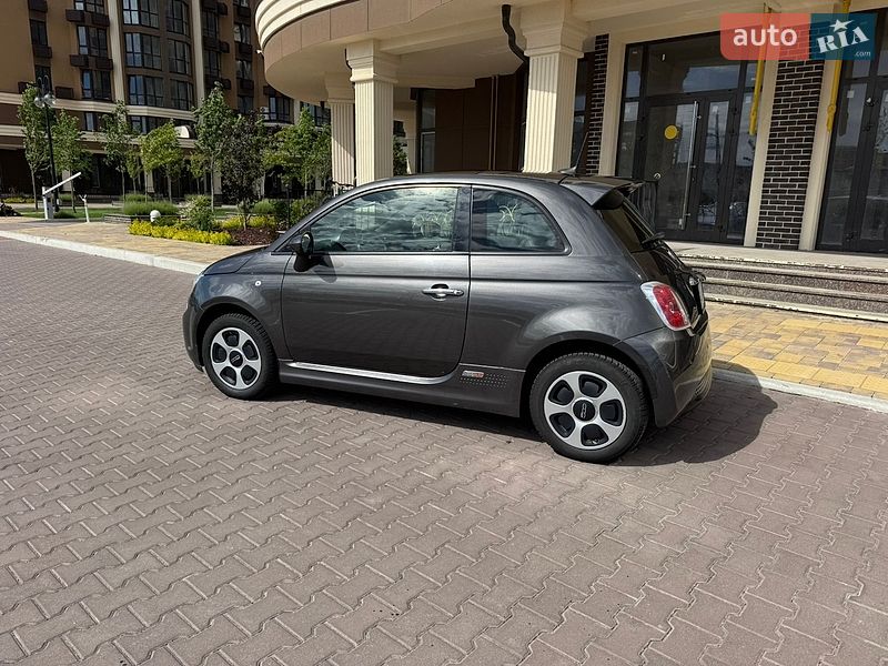 Хэтчбек Fiat 500e 2015 в Киеве