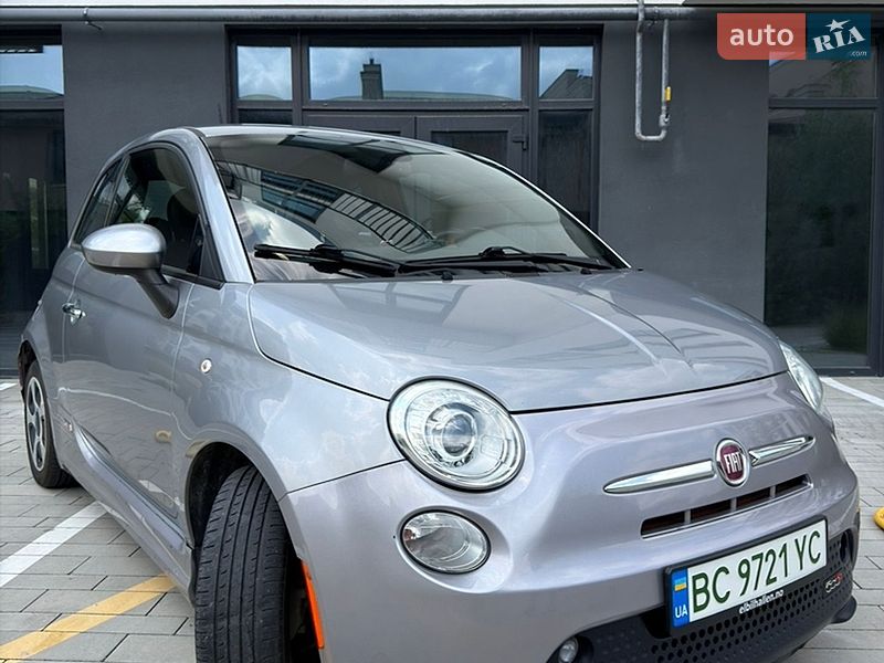 Хэтчбек Fiat 500e 2015 в Львове