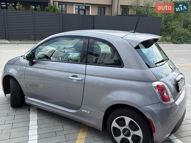 Хэтчбек Fiat 500e 2015 в Львове
