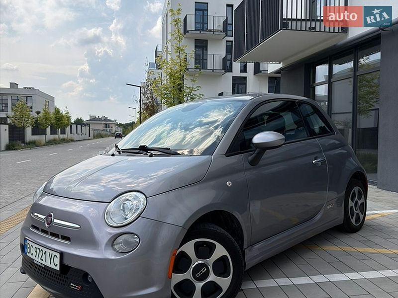 Хэтчбек Fiat 500e 2015 в Львове