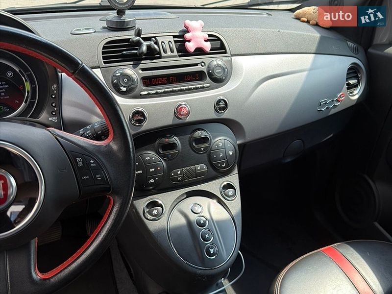 Хэтчбек Fiat 500e 2015 в Львове