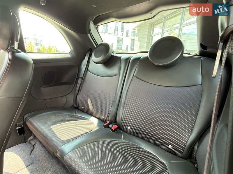 Хэтчбек Fiat 500e 2015 в Львове