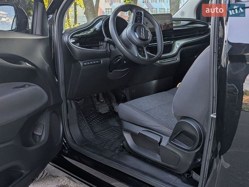 Хетчбек Fiat 500e 2021 в Києві фото 10 Хетчбек Fiat 500e 2021 в Києві