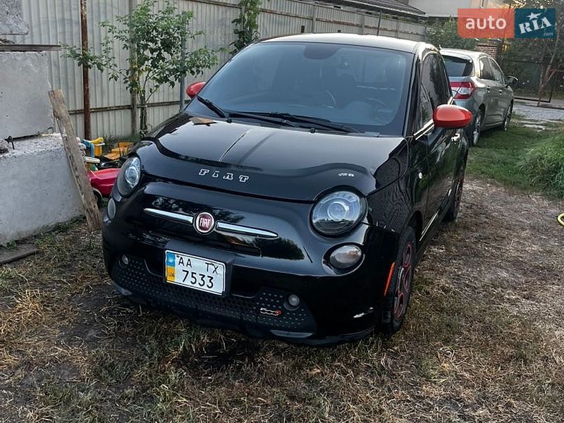 Хетчбек Fiat 500e 2015 в Києві