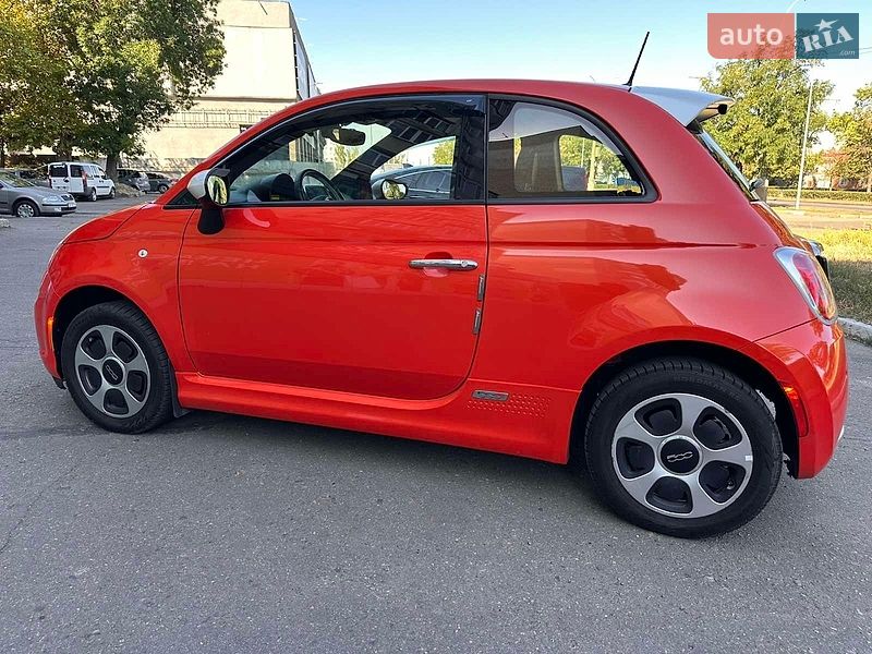 Хэтчбек Fiat 500e 2015 в Николаеве
