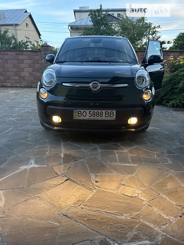 Хэтчбек Fiat 500L 2013 в 