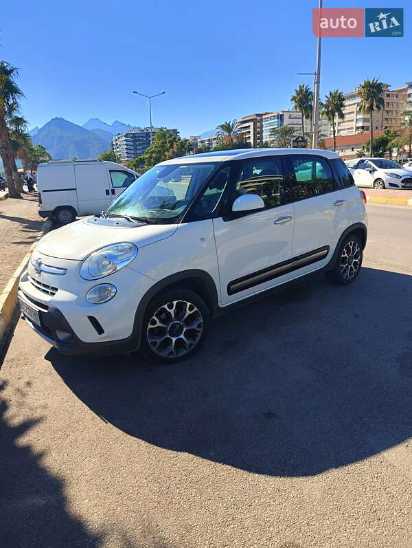 Хэтчбек Fiat 500L 2016 в Измаиле