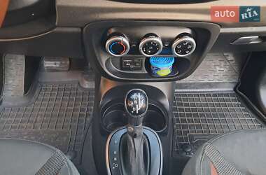 Хэтчбек Fiat 500L 2013 в 