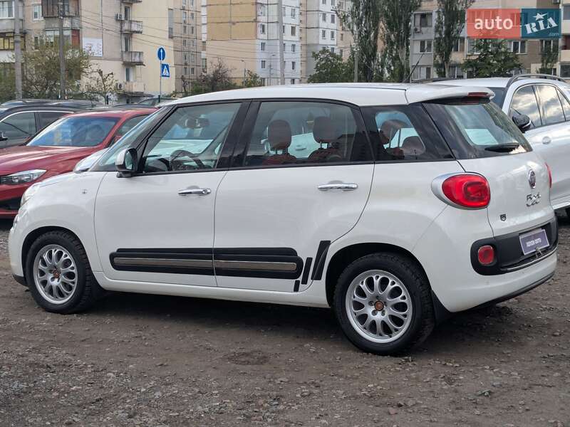 Хэтчбек Fiat 500L 2015 в Киеве