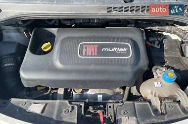 Хэтчбек Fiat 500L 2013 в 