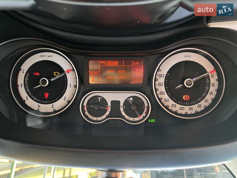 Хэтчбек Fiat 500L 2014 в Киеве