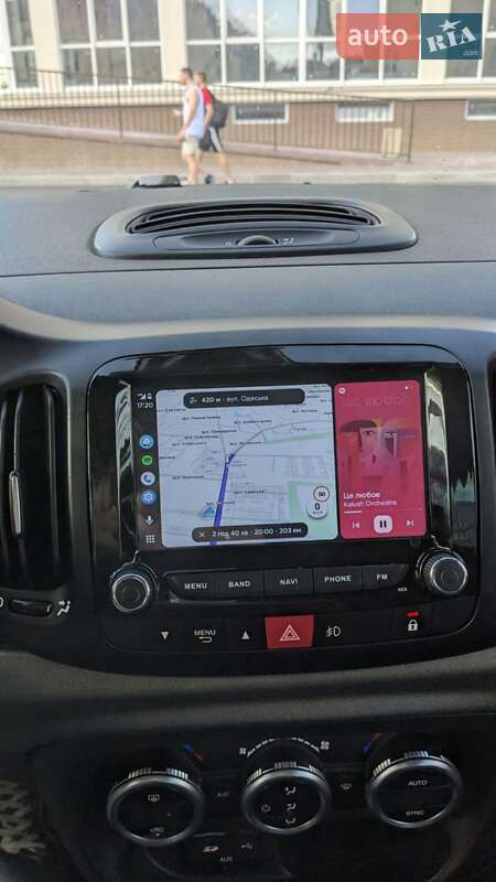 Хэтчбек Fiat 500L 2013 в Вишневом