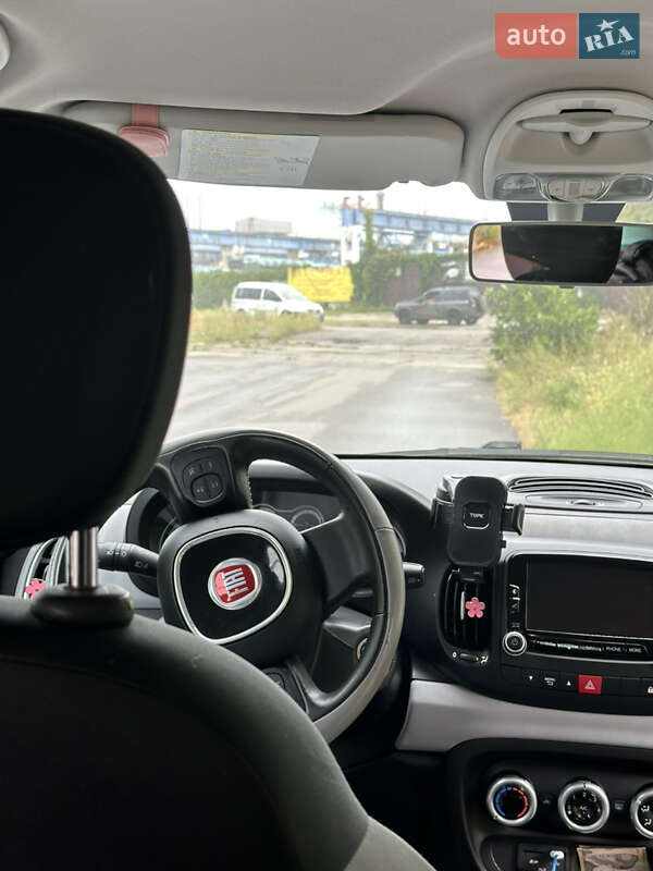 Хэтчбек Fiat 500L 2013 в Киеве