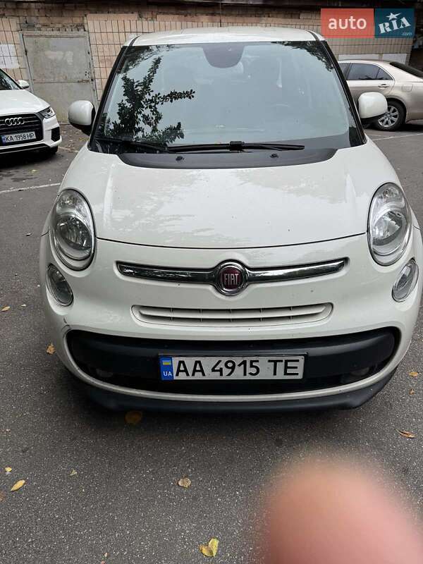 Хэтчбек Fiat 500L 2015 в Киеве