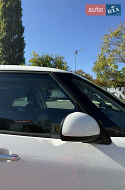 Хетчбек Fiat 500L 2014 в  фото 29 Хетчбек Fiat 500L 2014 в