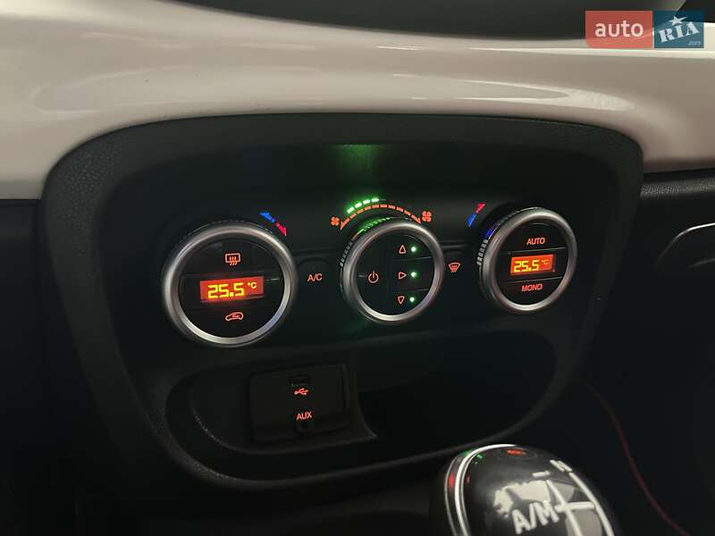 Хетчбек Fiat 500L 2014 в Києві