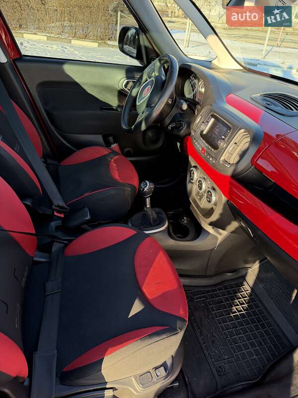 Хэтчбек Fiat 500L 2012 в Черновцах