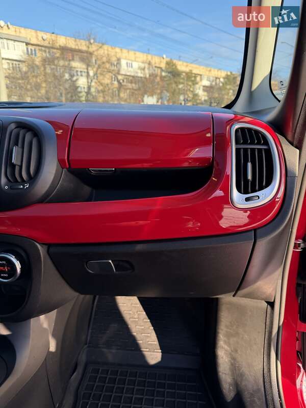 Хэтчбек Fiat 500L 2012 в Черновцах