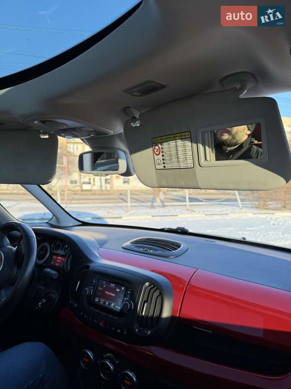 Хэтчбек Fiat 500L 2012 в Черновцах