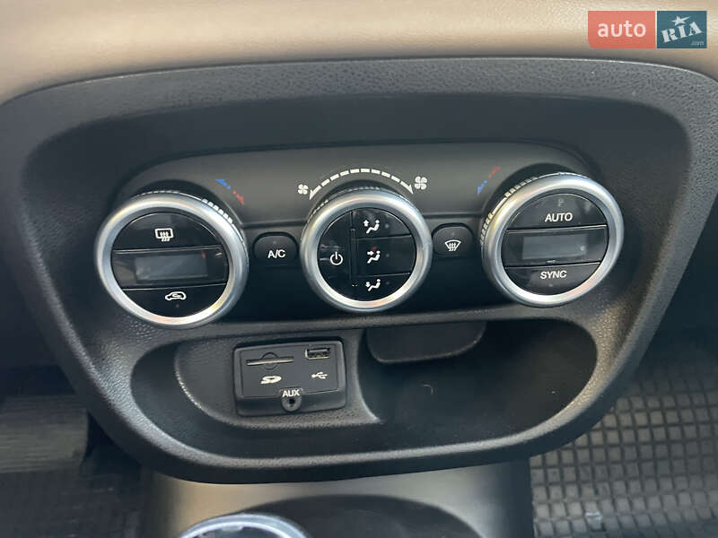 Хэтчбек Fiat 500L 2014 в Ужгороде