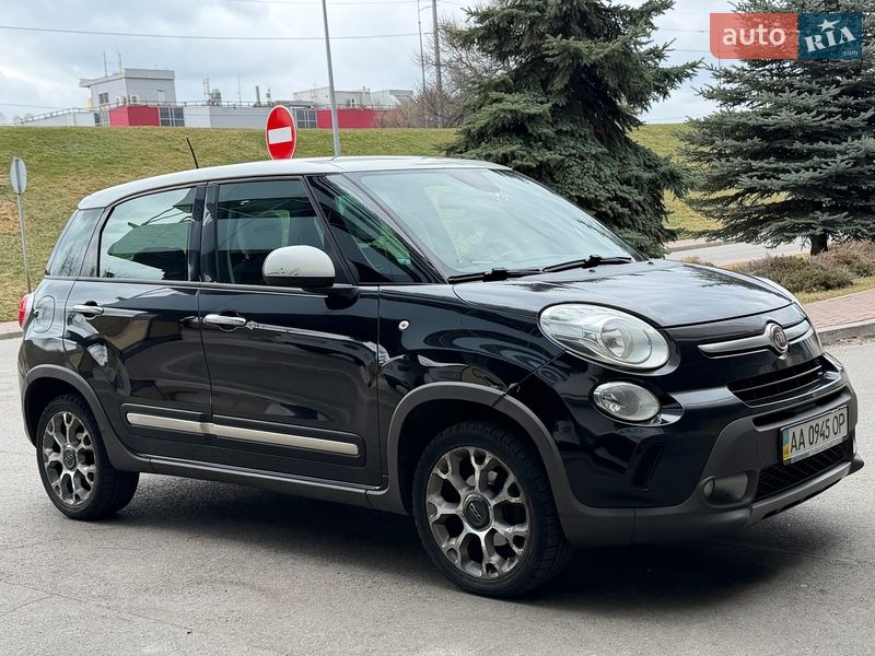 2013 Fiat 500L, VIN ZFA19900005075614:plate — фото 1 (autoria)