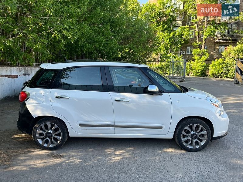Хэтчбек Fiat 500L 2015 в Киеве