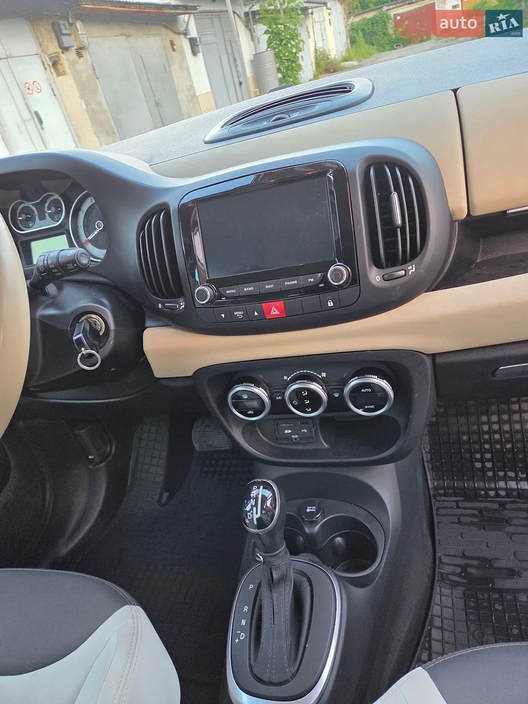 2014 Fiat 500L - мініатюра 16