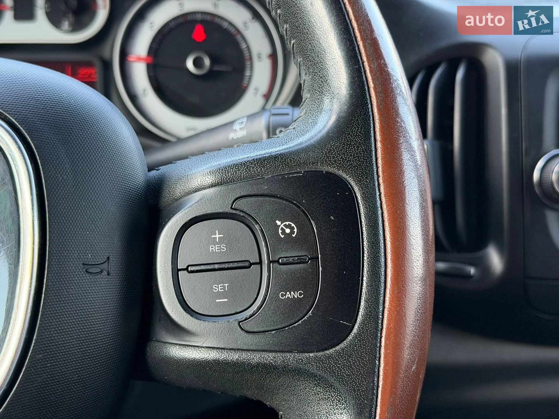2014 Fiat 500L - мініатюра 16