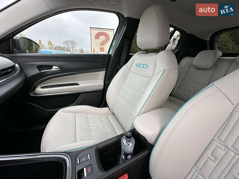 Внедорожник / Кроссовер Fiat 600e 2024 в Ровно