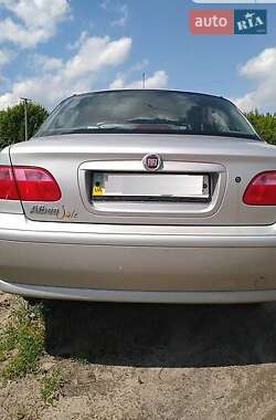 Седан Fiat Albea 2010 в 