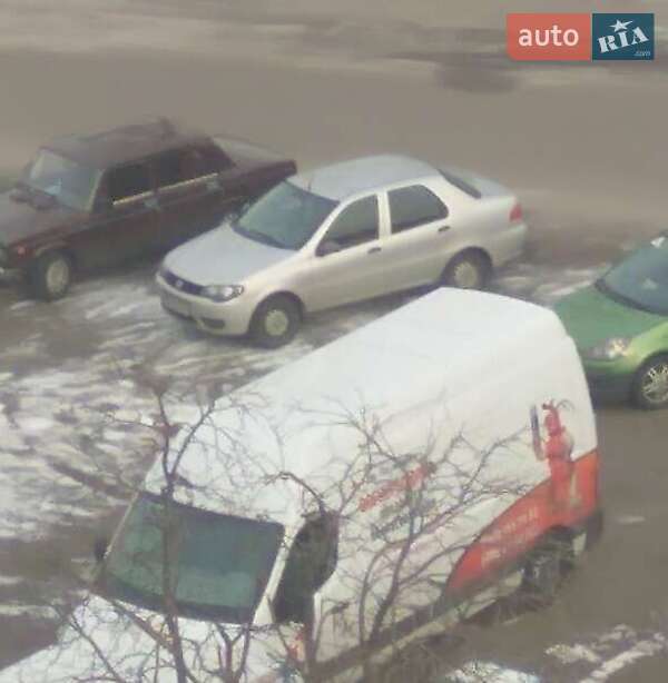 Седан Fiat Albea 2010 в Вишневом