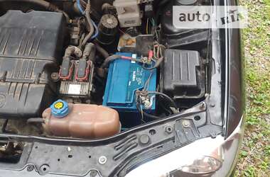 Седан Fiat Albea 2011 в 