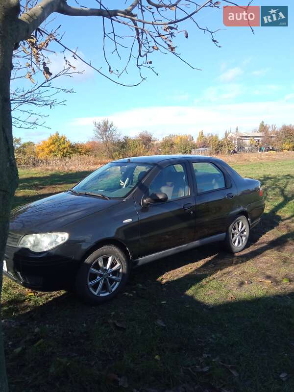 Седан Fiat Albea 2009 в Лубнах