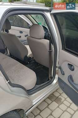 Седан Fiat Albea 2007 в 