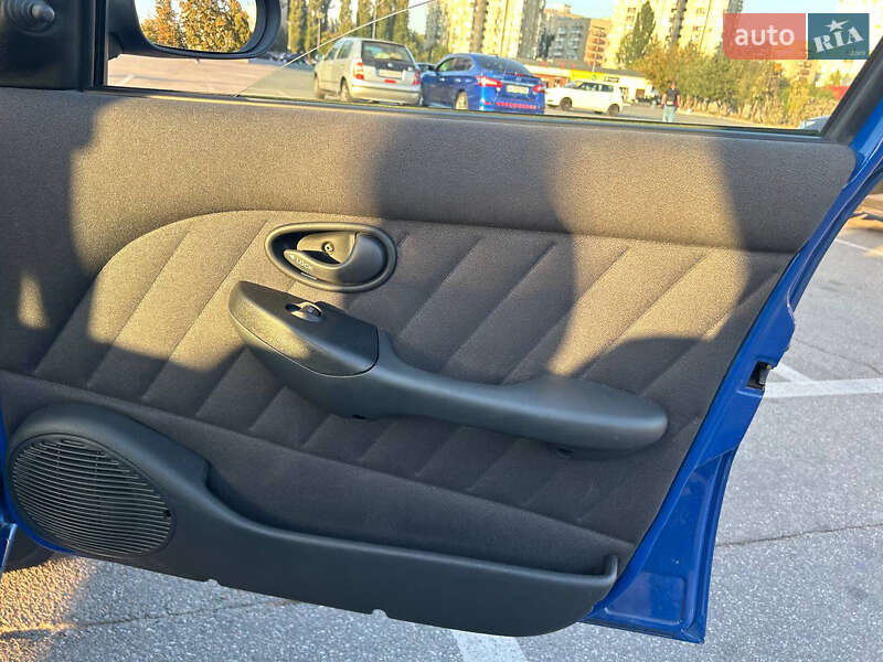 Седан Fiat Albea 2011 в Славянске