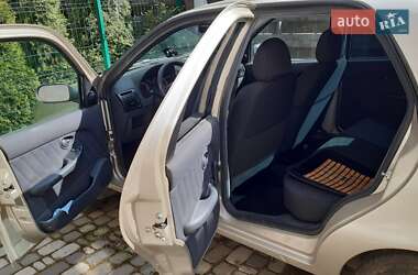 Седан Fiat Albea 2010 в 
