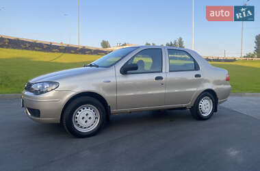 Седан Fiat Albea 2010 в 
