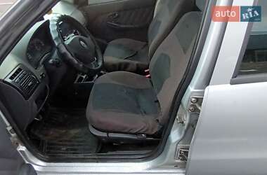 Седан Fiat Albea 2010 в 