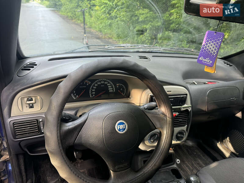 Седан Fiat Albea 2003 в Сумах