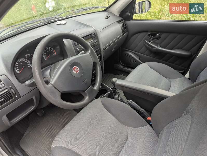 Седан Fiat Albea 2011 в Киеве