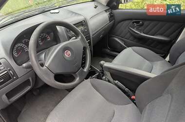 Седан Fiat Albea 2011 в 