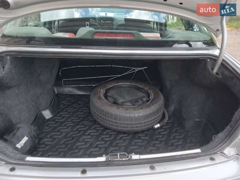 Седан Fiat Albea 2010 в Ужгороді