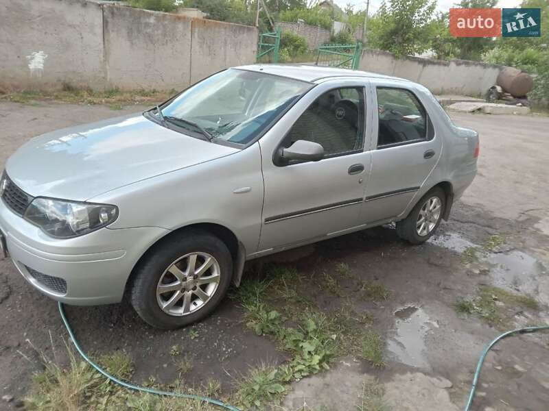Седан Fiat Albea 2010 в Ужгороді