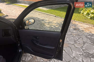 Седан Fiat Albea 2011 в 