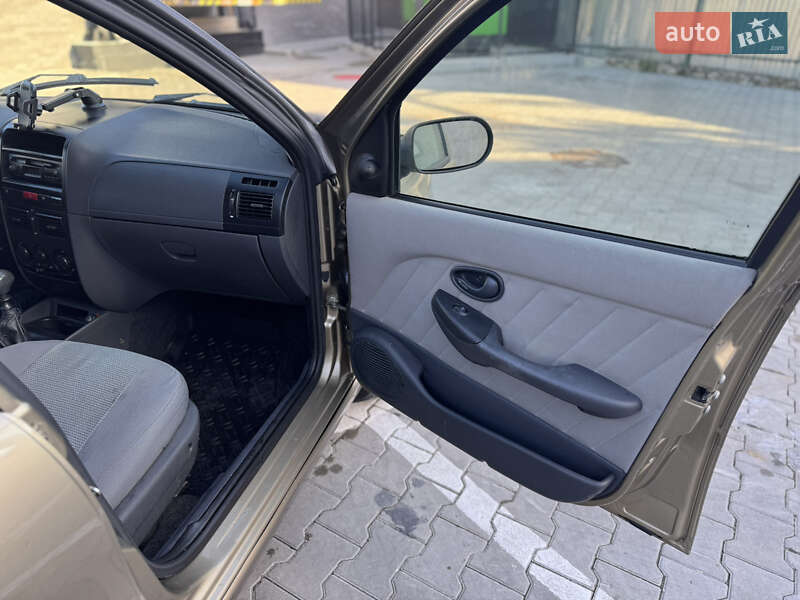 Седан Fiat Albea 2006 в Волочиске фото 14 Седан Fiat Albea 2006 в Волочиске