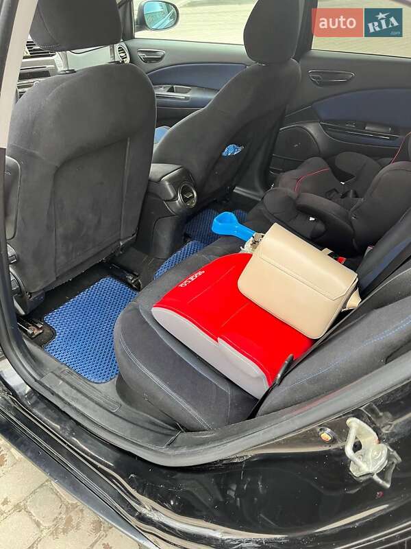 Хетчбек Fiat Bravo 2007 в Новояворівську