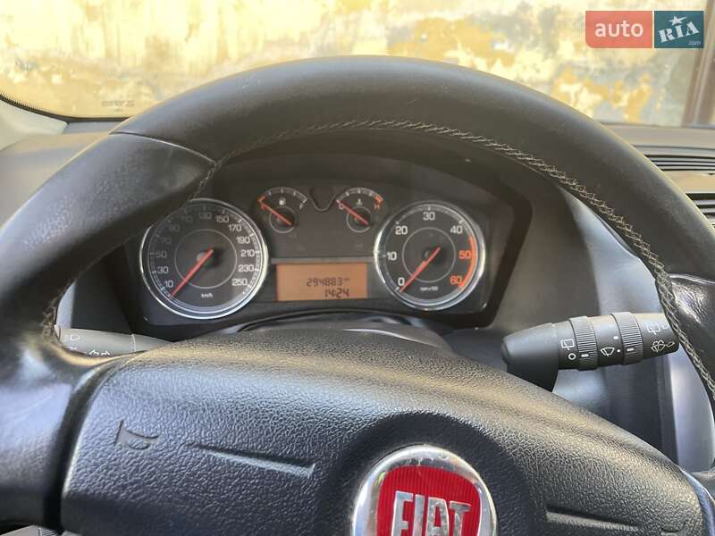 Універсал Fiat Croma 2010 в Житомирі