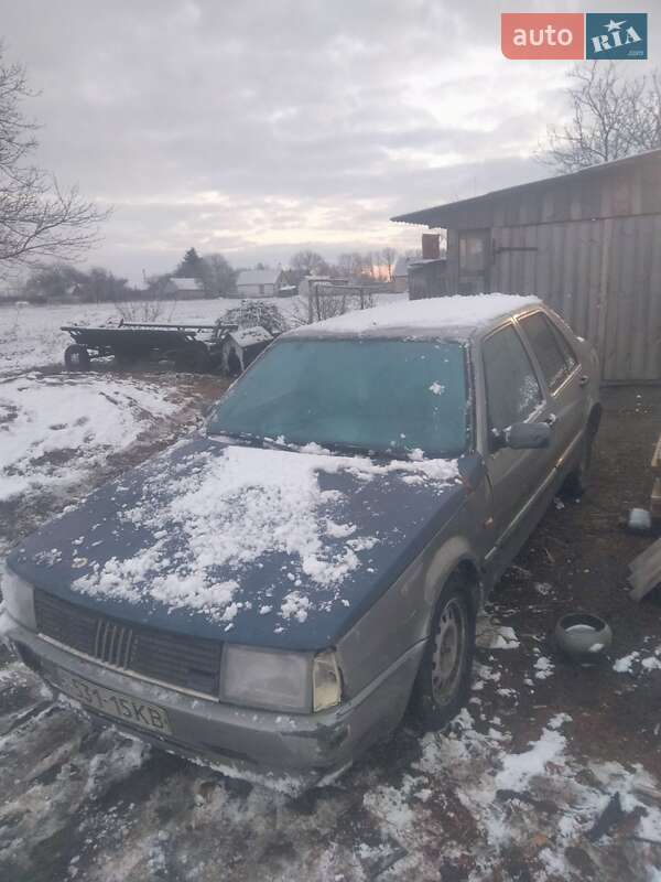 Лифтбек Fiat Croma 1989 в Пулинах