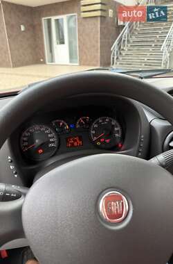 Мінівен Fiat Doblo Panorama 2009 в 